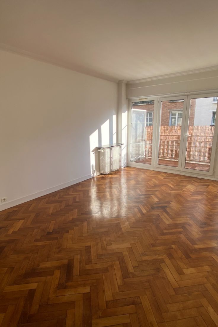 Avant - Salon Lumineux Avant - Salon Lumineux